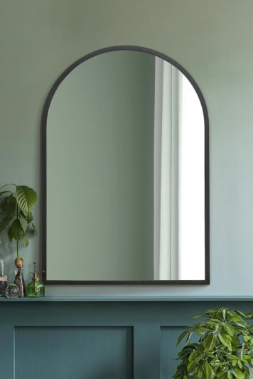 The Arcus - Black Metal Framed Arched Wall Mirror 39" X 27" (100CM X 70CM). Suitable for Inside and Outside!